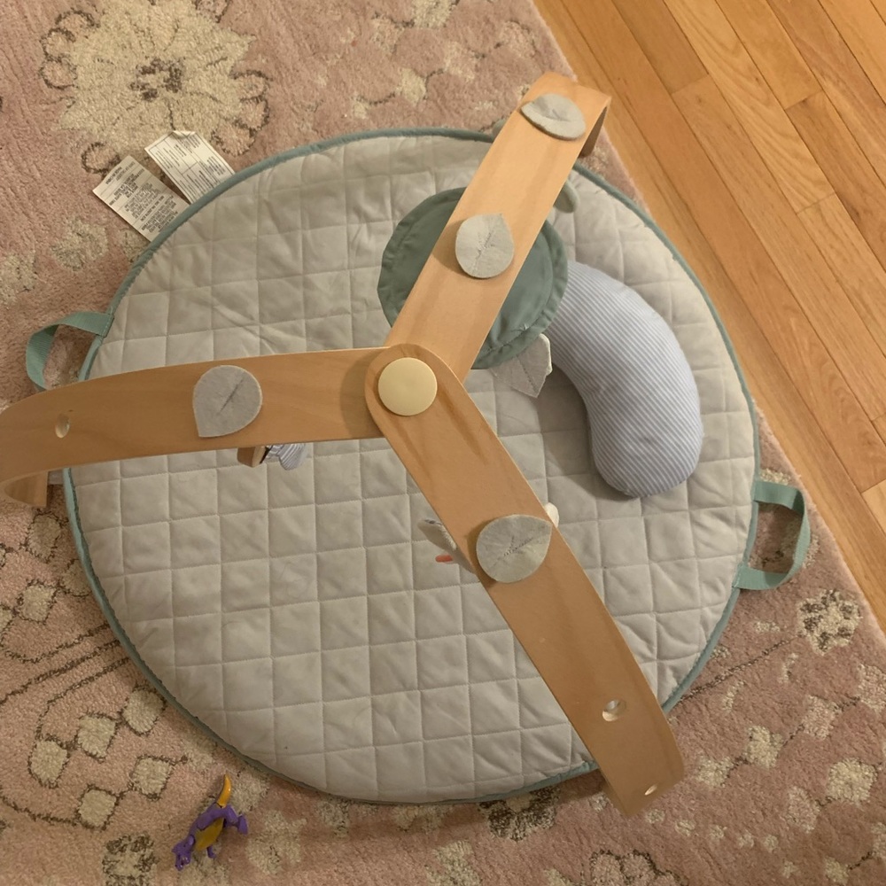 Infant play mat
